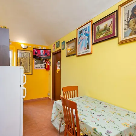 Grotta Dell'arte Apartment *